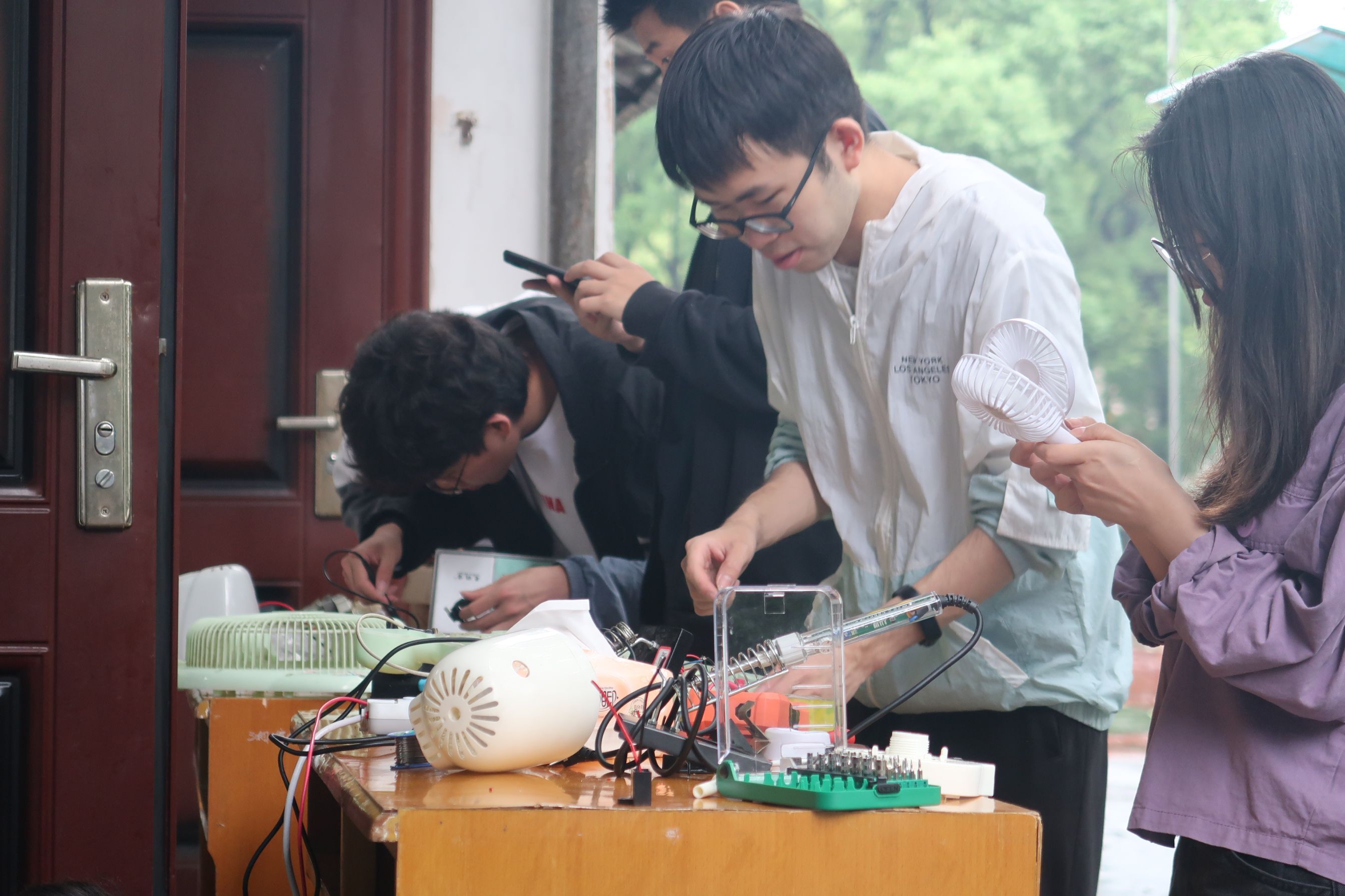 1828b7d5c6b84eeba22019e972830145.jpg tapplay