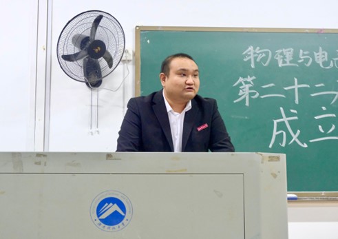 da5a9108e81046fe9b1b4eabc2107aea.jpg tapplay