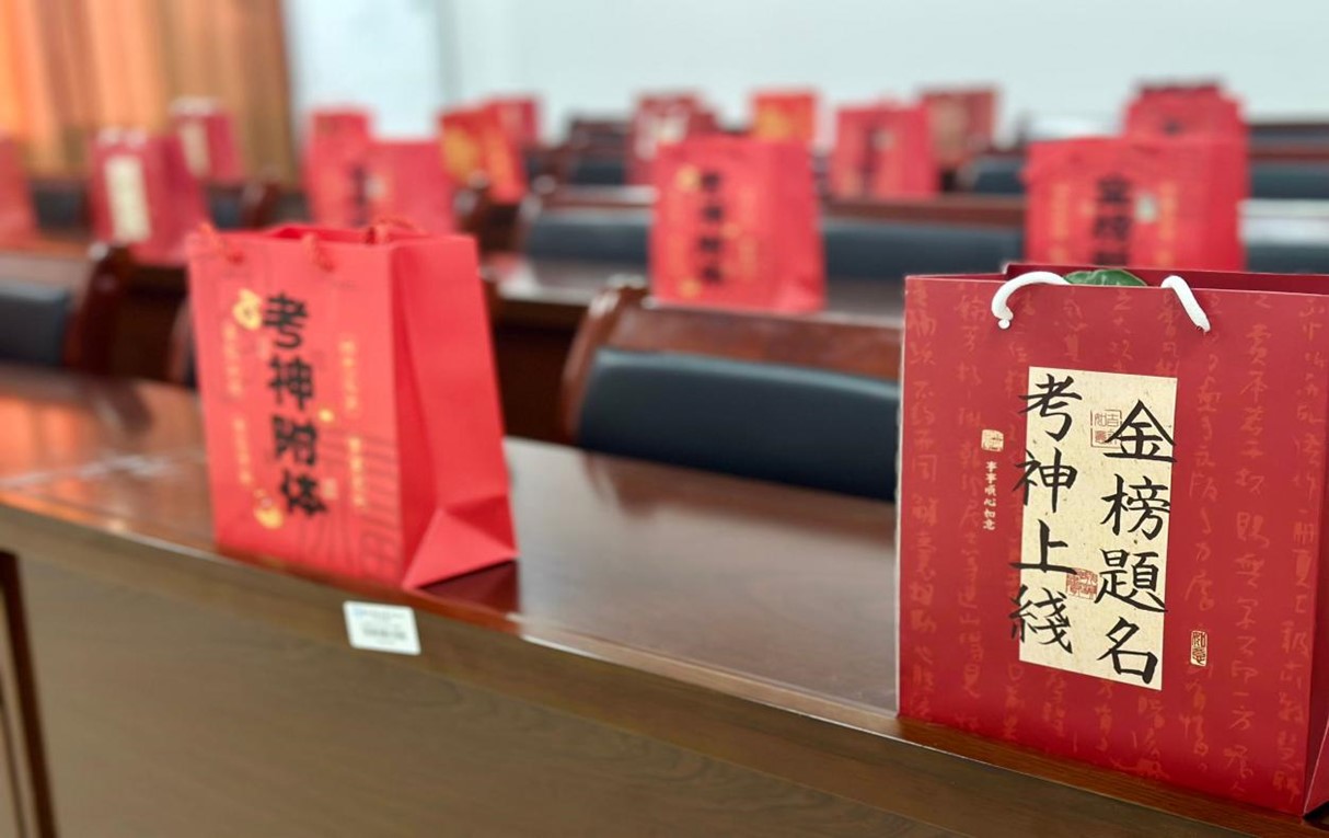 8c6431687384432fb6ab87ae69601cf9.jpg tapplay