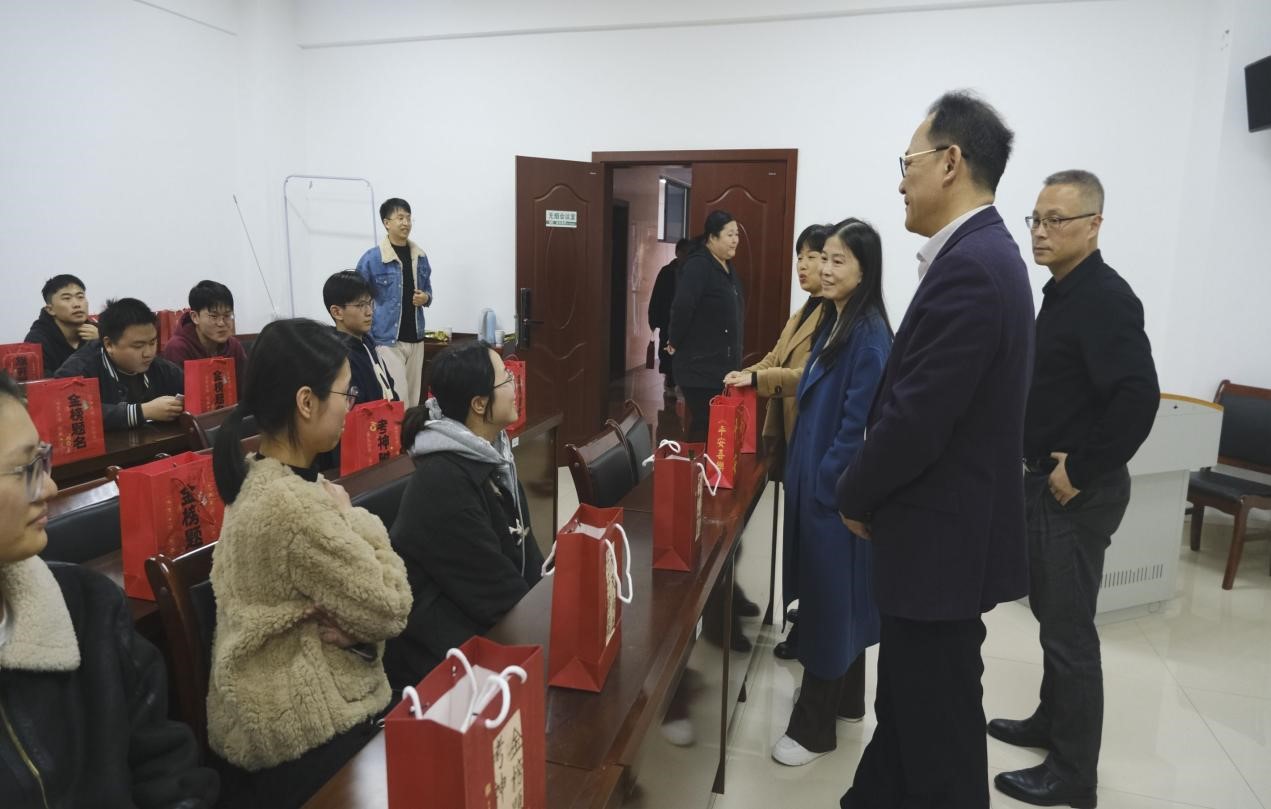 e2227046528444a4a0c80991f00be792.jpg tapplay