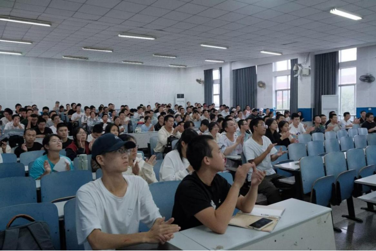 eefdaf01e9df49c49dd6663a56587554.png tapplay