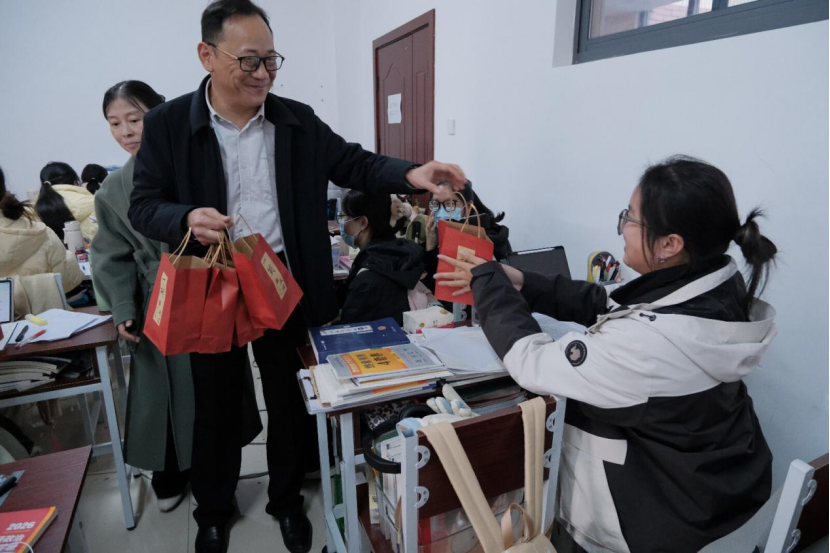 6f345542ddd24aa6a6c0c28ef6722d6c.png tapplay